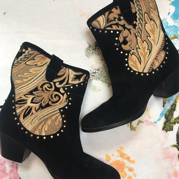 Suede fringe bootie - Picture 2 of 6